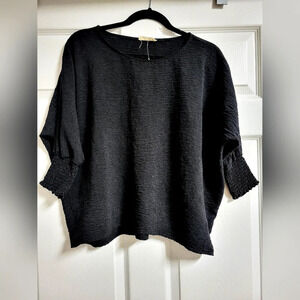 RJ220- NWOT- Vintage Black Crinkle Batwing Shirt with Smocked Sleeves, Size M